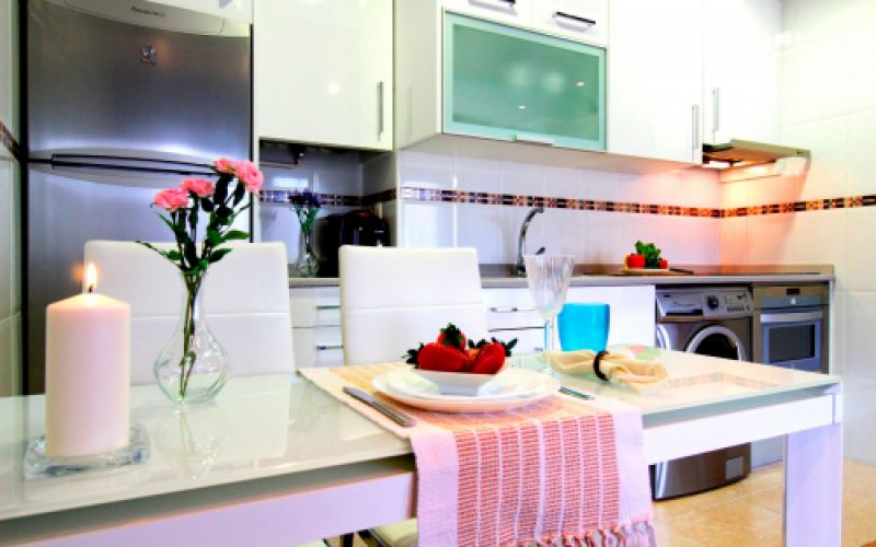 Imagen de cocina moderna en interior de vivienda