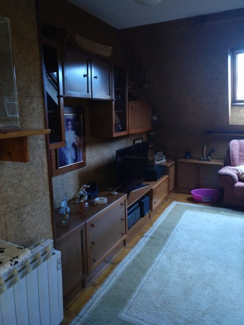 Amplio piso en La Felguera   Florez Estrada