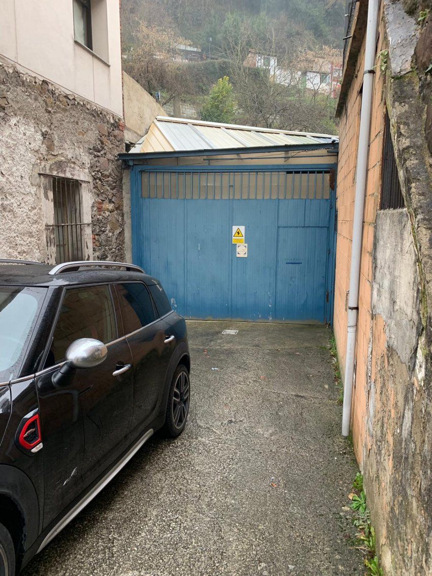 Casa, finca y nave   La Felguera