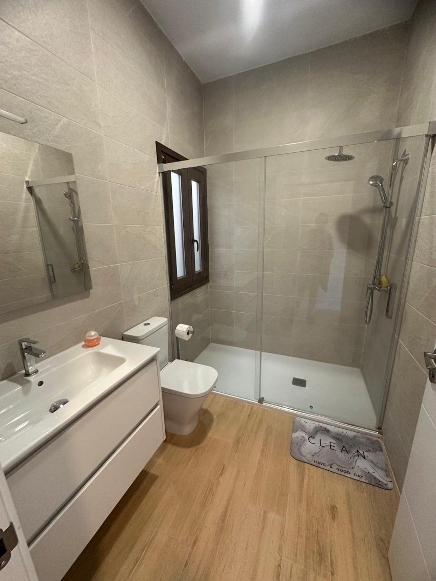 4ee12081 e731 4132 9a27 e3572122f1d7