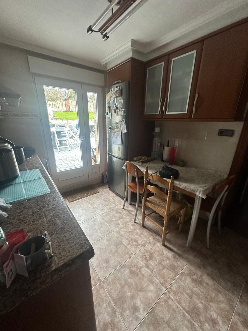 ef8becd8 da3c 46b3 99e1 688d137f4049