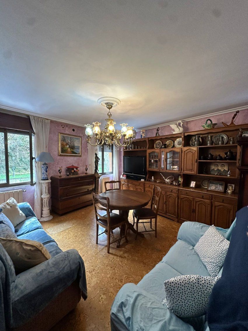 49e7510b 1e4b 445b b7cf 273429b31e6f