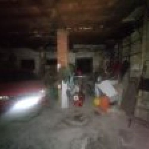 Casa adosada a un lado, con garaje   Barros