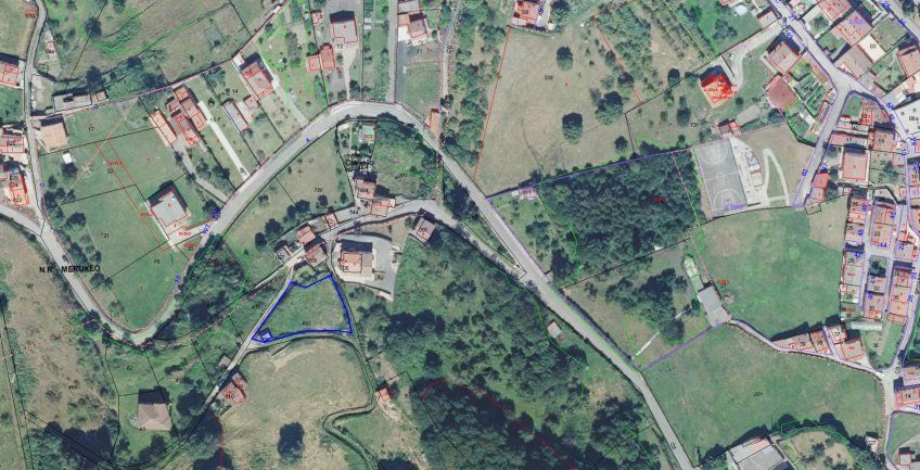 Finca edificable El Entrego   Otariello