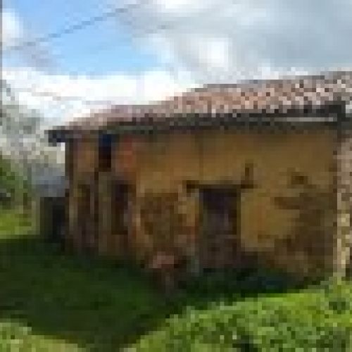 Casa a reformar en Langreo con terreno