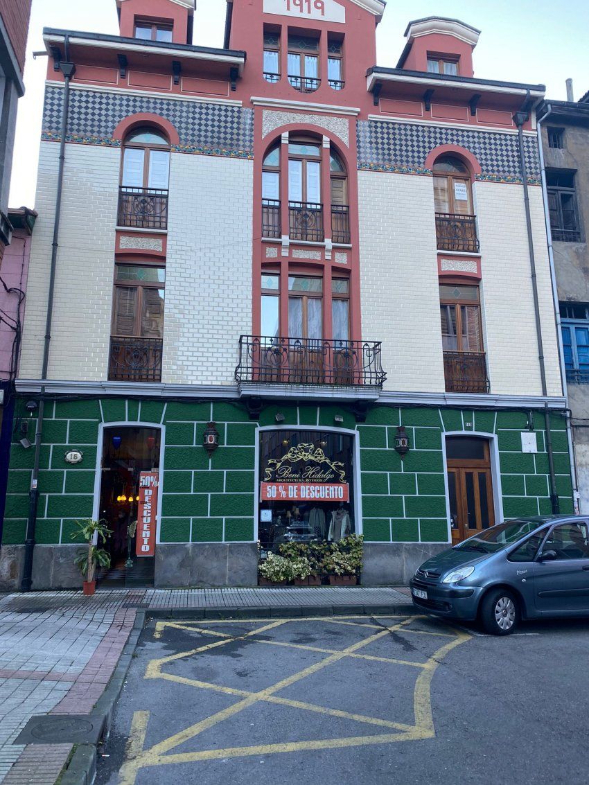 Local comercial en Sama   Secundino Felgueroso