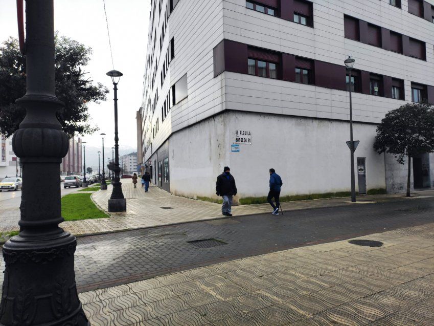 Alquiler de local   Nuevo Langreo   Esquina Manuel Suárez