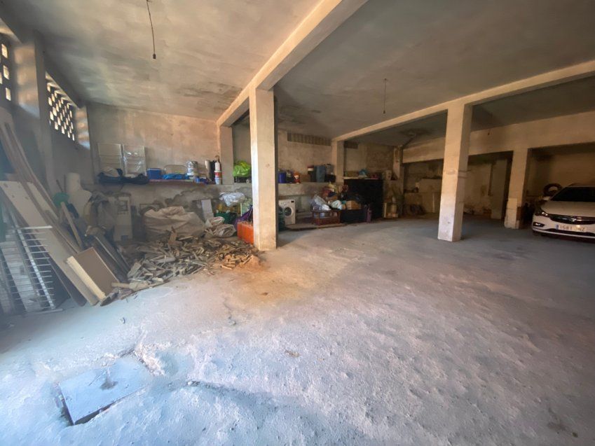 Amplio local para garaje o almacén   La Reguera