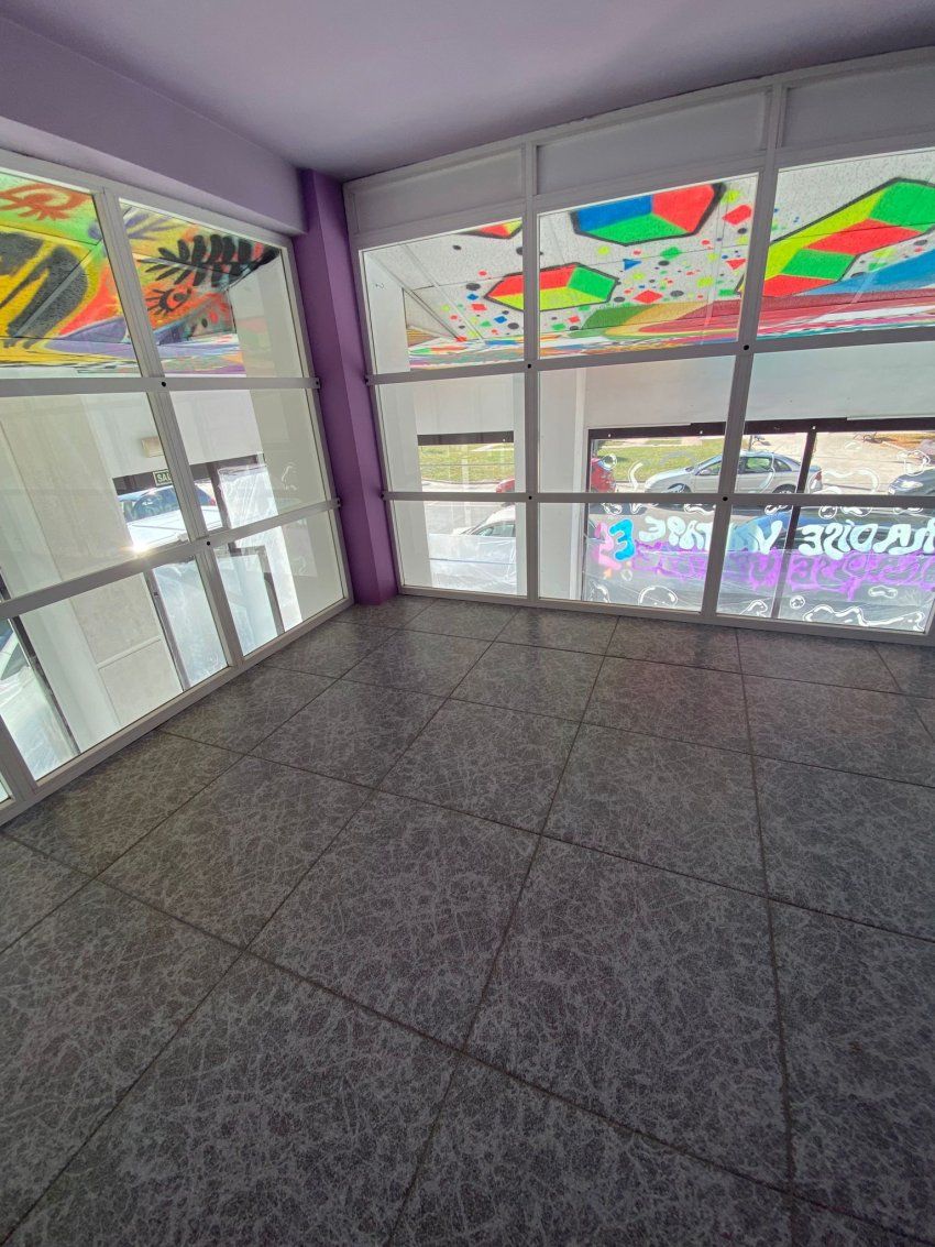 Bajo comercial de dos alturas en La Felguera