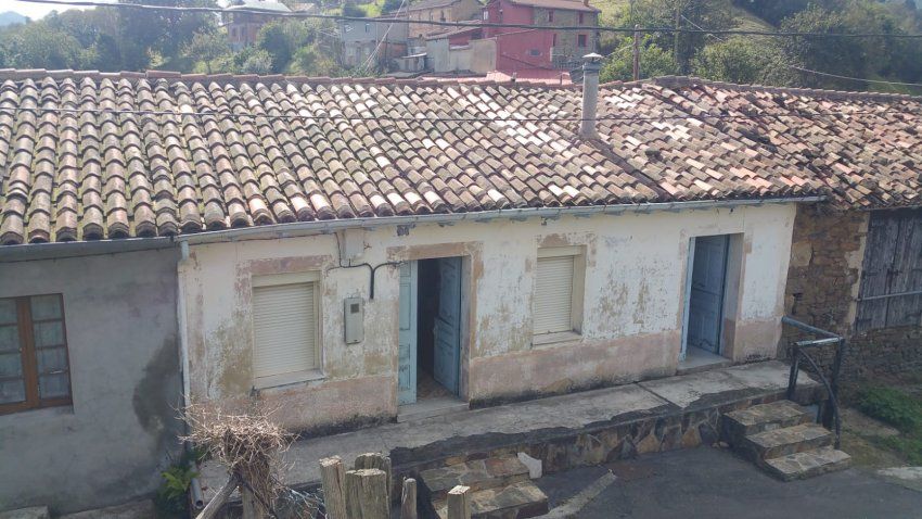 Casa a reformar en Langreo con terreno