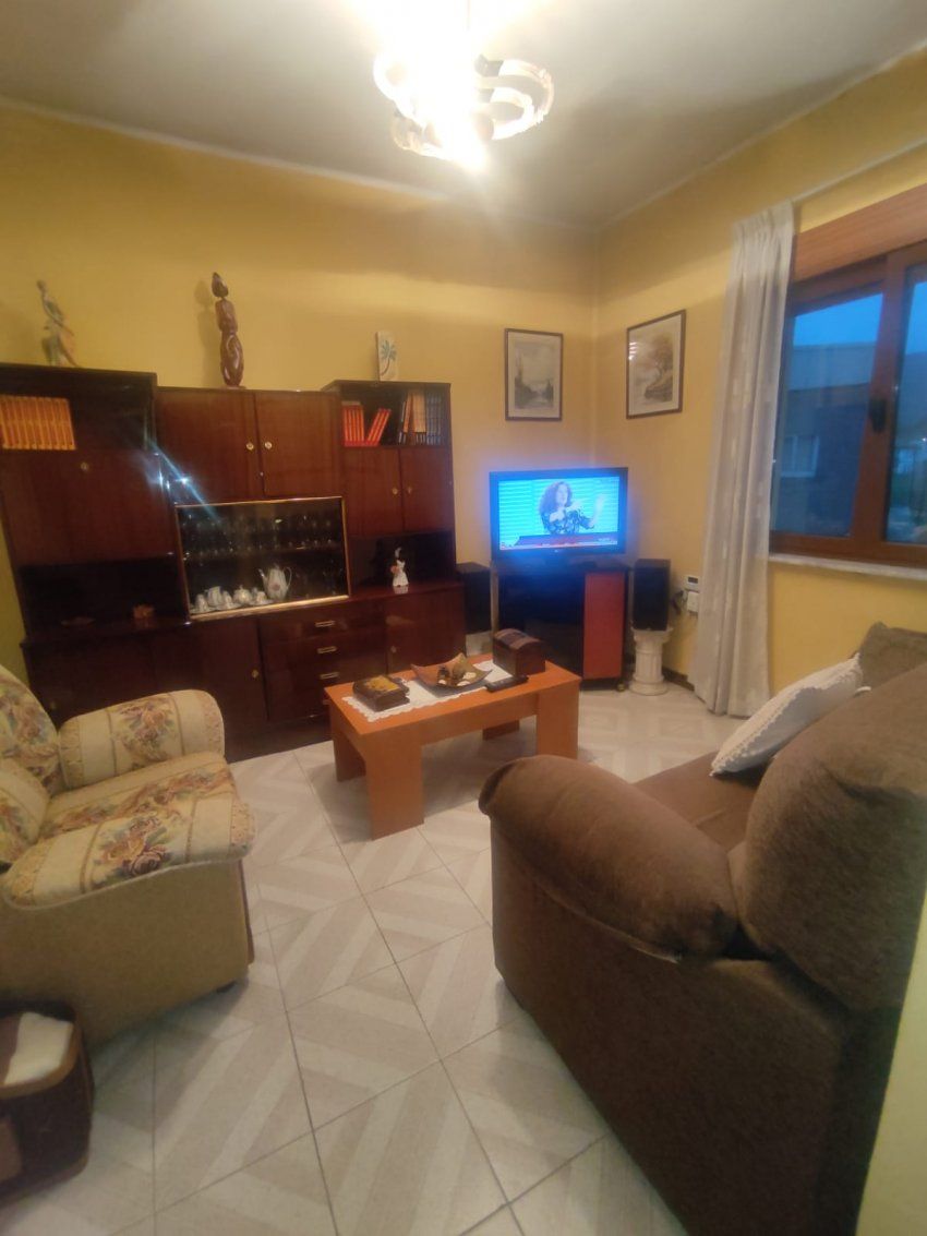 Casa adosada a un lado, con garaje   Barros