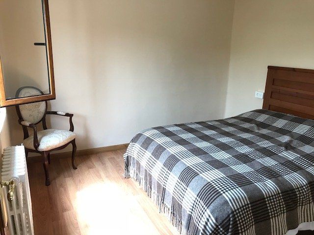 Casa con finca edificable   Pando pueblo