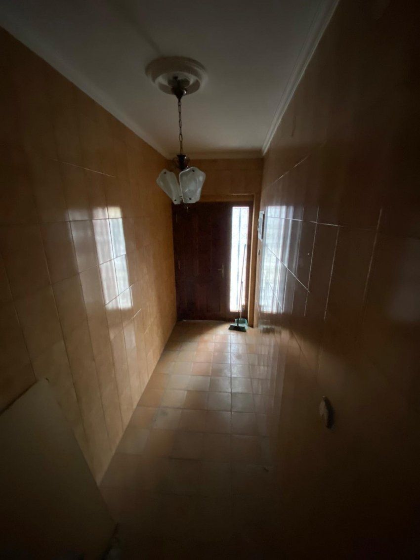Casa adosada con dos viviendas   La Felguera