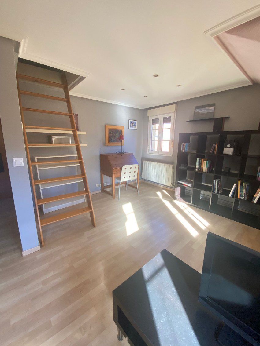 d535b779 f146 445c a773 7122d35b8bd3