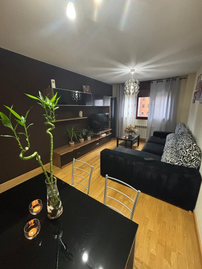 2f1406ef 17bc 4ab3 98b8 636b140c2213