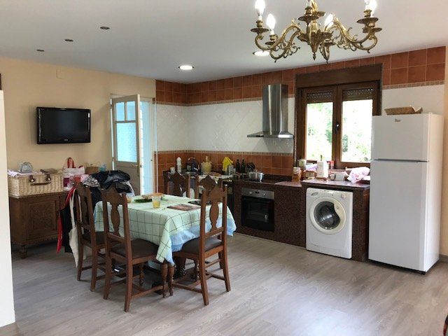 Casa con finca edificable   Pando pueblo