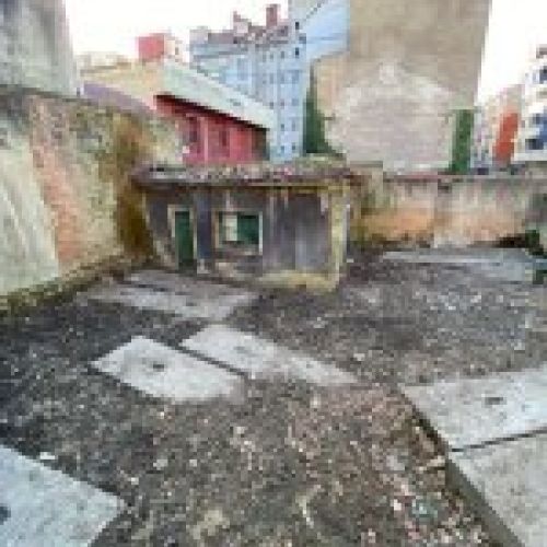 Amplia Casa Con Jardín Y Garaje – Centro – La Felguera