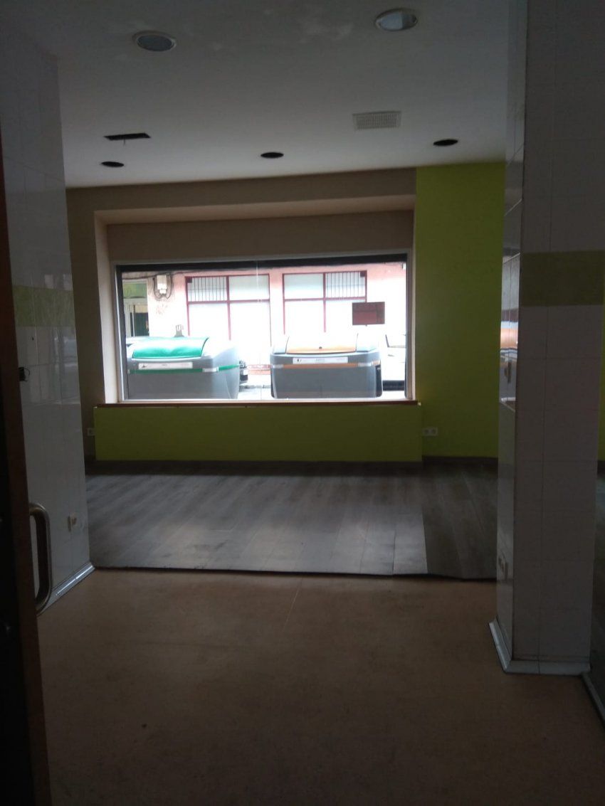 Local en Sama   Lucio Villegas