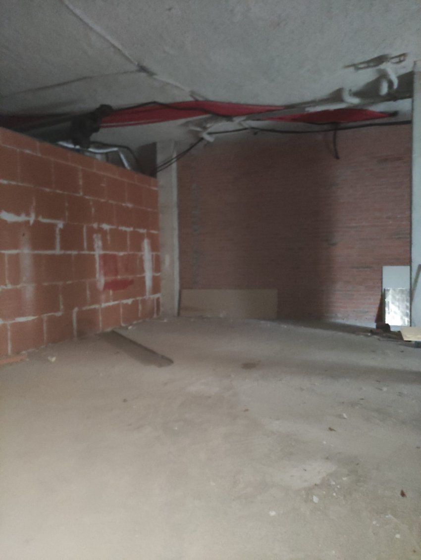 Alquiler de local   Nuevo Langreo   Esquina Manuel Suárez