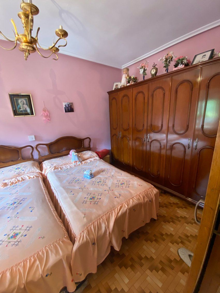 a5d4f4a5 38d9 44a0 9a87 222e31552848