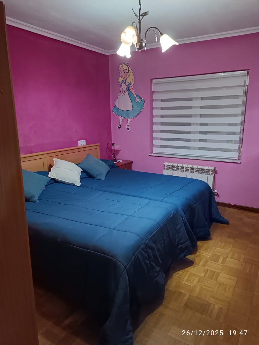 b5560385 1425 40a6 b5c0 714b5bf4ef09