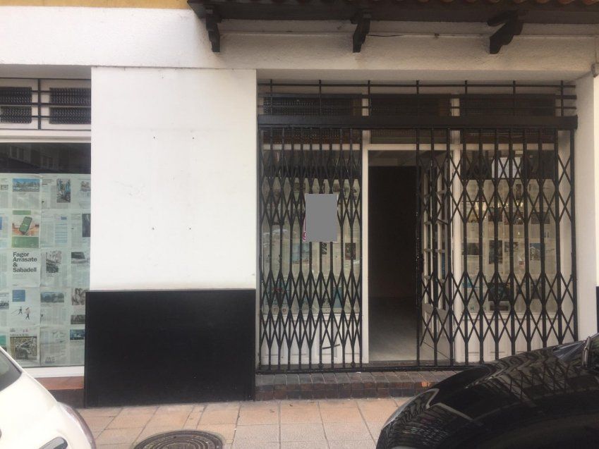 Local comercial en alquiler   Celestino Cabeza