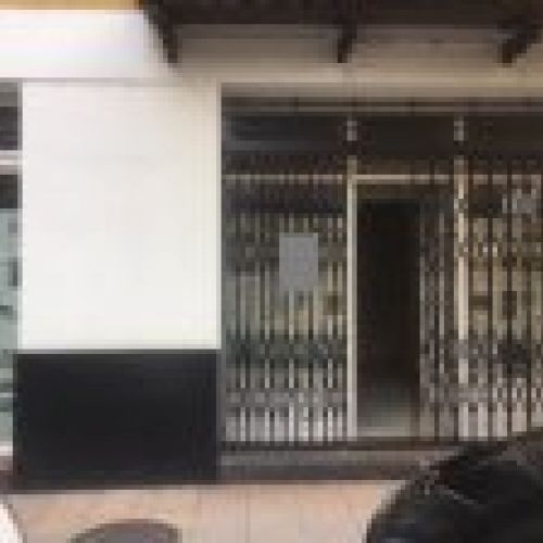 Local comercial en alquiler   Celestino Cabeza