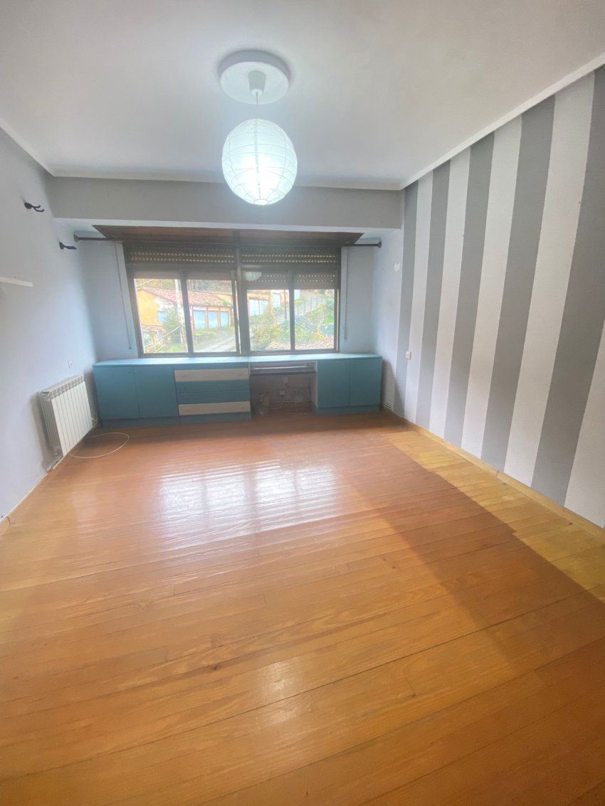 Amplio Piso Con Jardín Adosado – El Campón