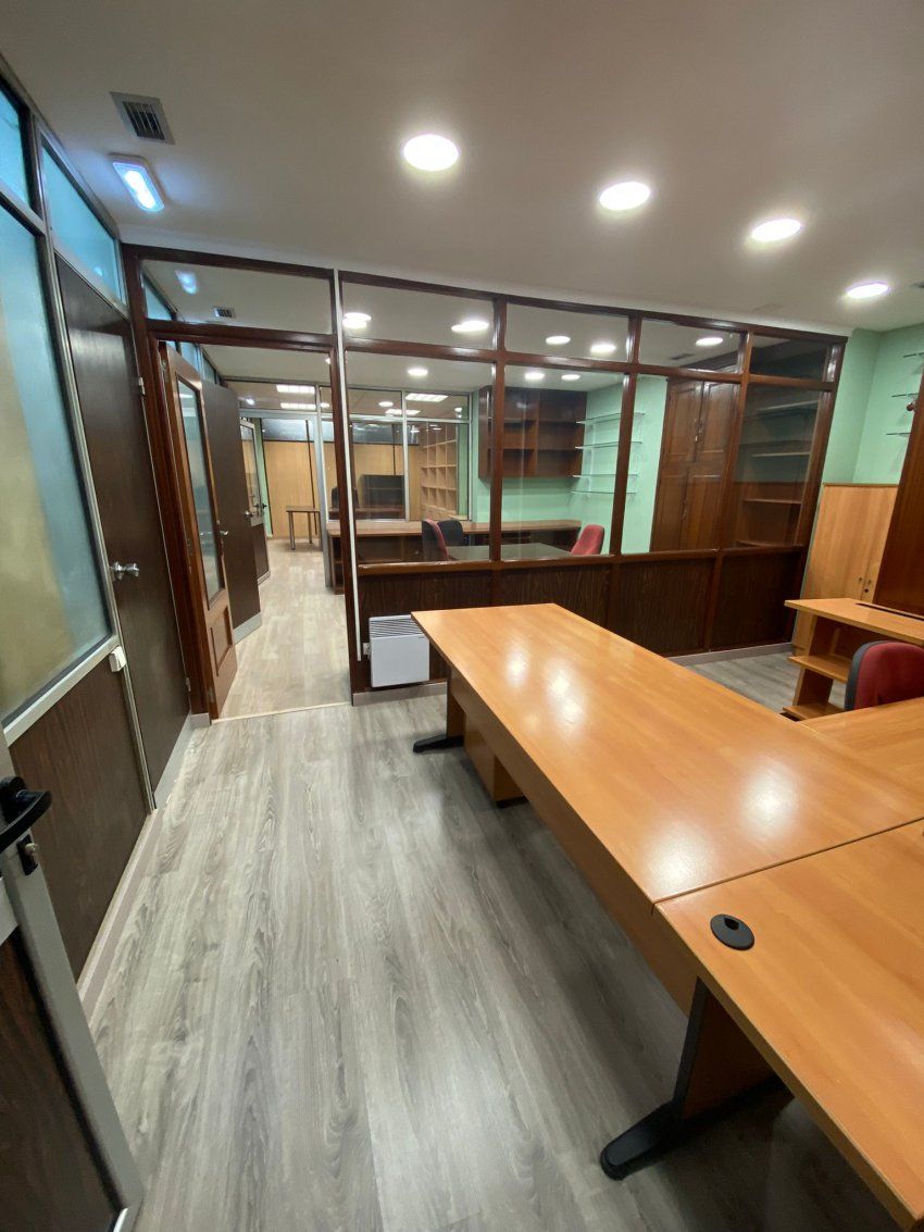 Local con gran almacén en La Felguera   Alcalde Antonio Cienfuegos