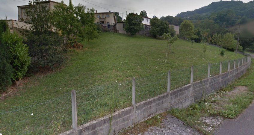 Finca edificable El Entrego   Otariello (1A)