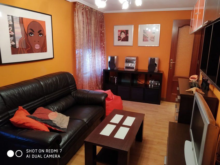 51977445 c629 4e52 8989 30ae37b19871