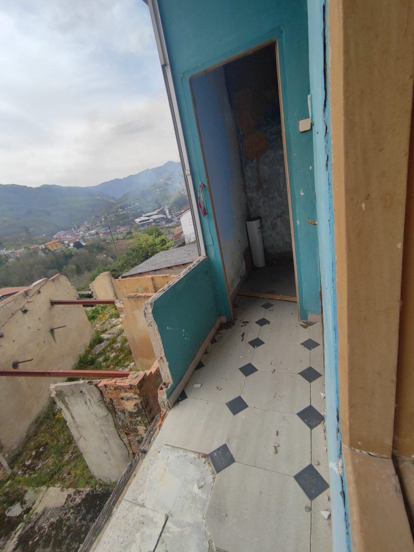 e5698726 161a 40ef 9cd7 4b4918f2903b