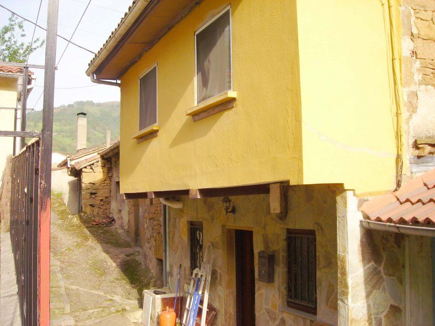 Casa en El Entrego  Ciriego