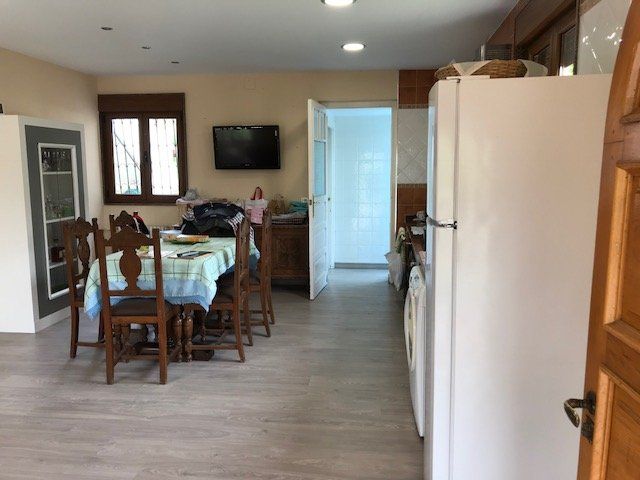 Casa con finca edificable   Pando pueblo