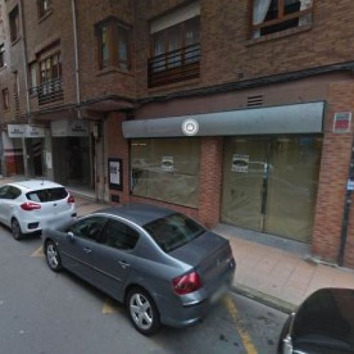 Amplio local en alquiler   Celestino Cabeza