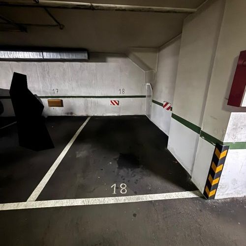 3b03bea6 eb41 4b28 ba15 a0355a52374e