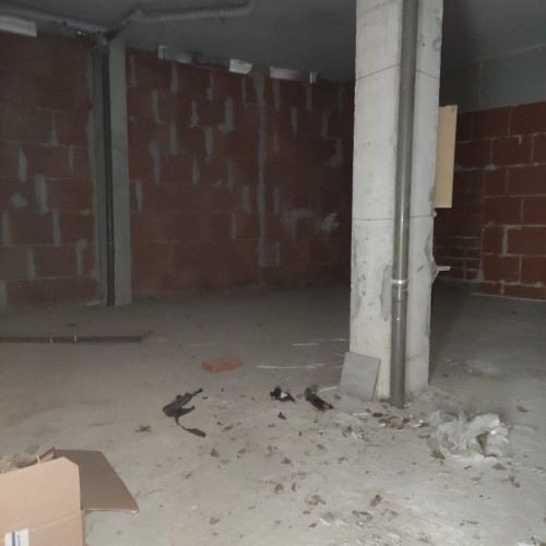 Alquiler de local   Nuevo Langreo   Esquina Manuel Suárez