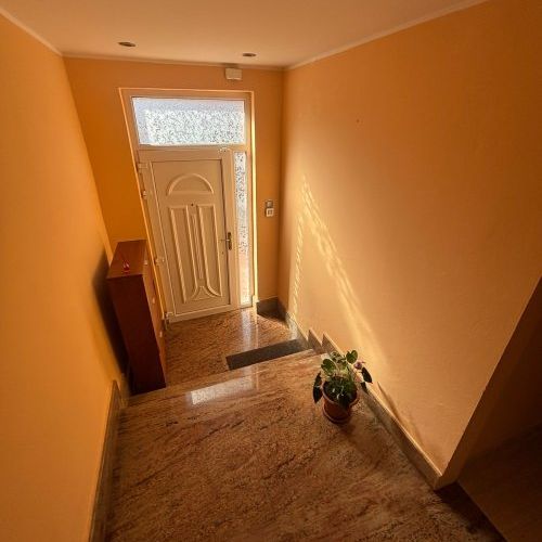 aeaa5ea9 b257 47ce a72c 78184a69ebec