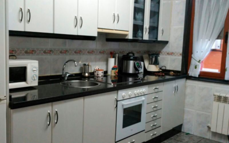 Imagen de terraza grande exterior en vivienda ático