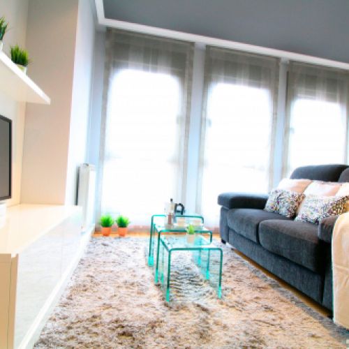 Imagen de salón moderno en interior de vivienda