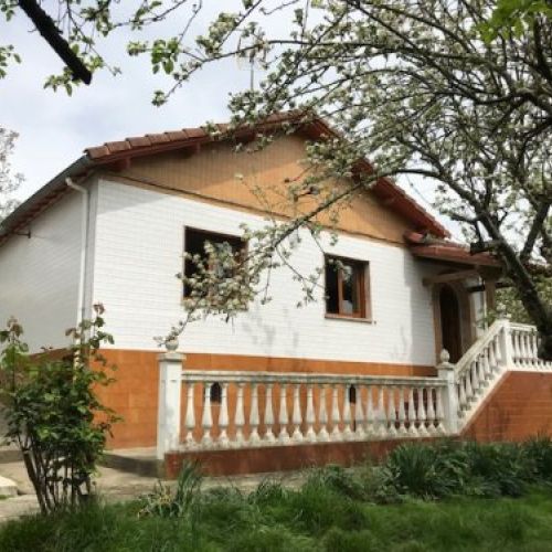 Casa con finca edificable   Pando pueblo